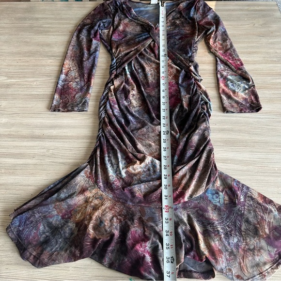 Venus // Gorgeous stretchy midi dress multi color mermaid fit Size M - Picture 7 of 7